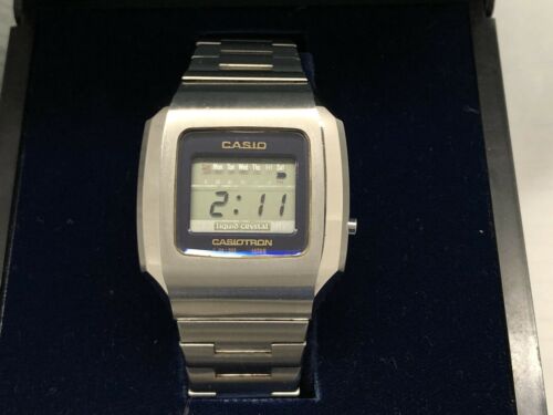 A Set - 04-501 CASIO Casiotron 1974 Digital LCD Quartz watch uhr