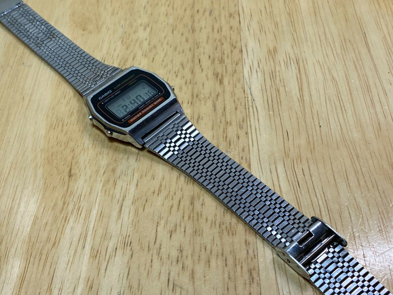 Vintage Casio Japan W-34 Mod 415 Mens 50m Steel Digital