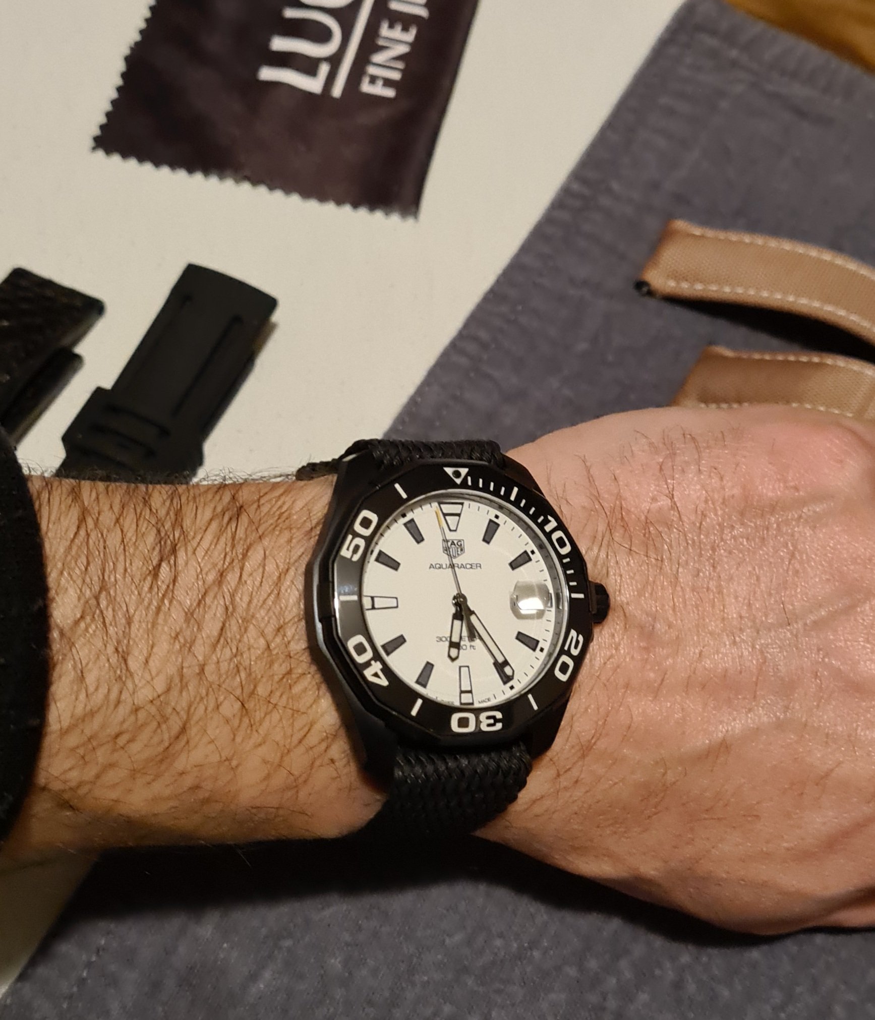 TAG Heuer Aquaracer 300M Quartz 43 Titanium WAY108A