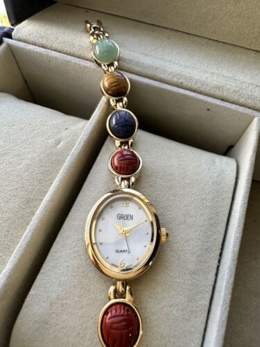 Gruen Carved Egyptian Revival Scarab Bracelet Gemstone VTG  display picture 1