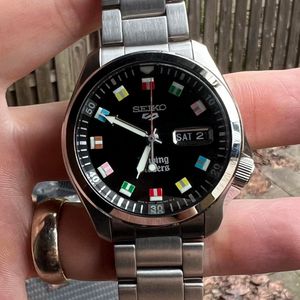 699 USD] [FS]: Seiko 5 Sports x Rowinf Blazers SRPJ63 Limited Edition  Unworn | WatchCharts