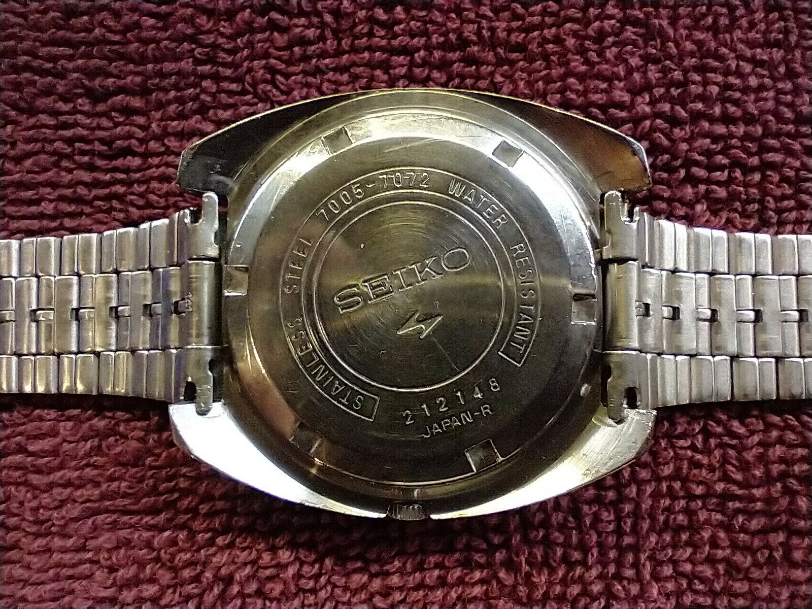 Seiko 7005-7072 Automatic Blue Dial Cushion Case Japan 1972