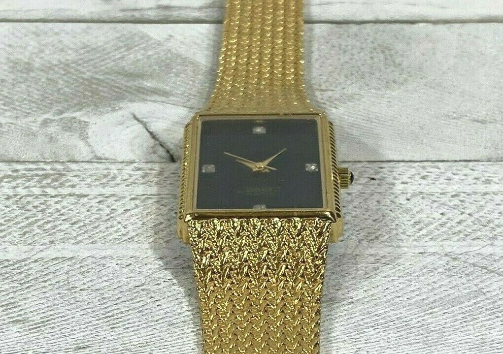 Xavier quartz discount gold watch value