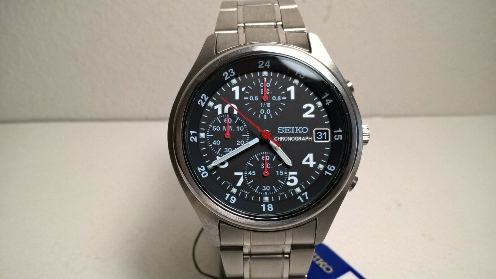 Sporty Seiko SKS209P1 V657-7110 Quartz Chronograph; Original