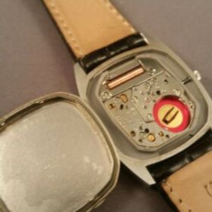 Rare Seiko Quartz 6020-5260 8 Jewel Mens Watch | WatchCharts