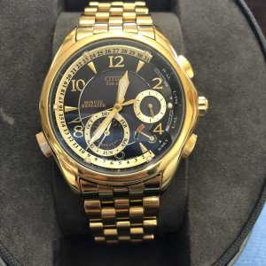 https://cdn.watchcharts.com/listings/30aef248-6f52-4b58-a5d1-8e1a374c3c79.jpg?d=300x300