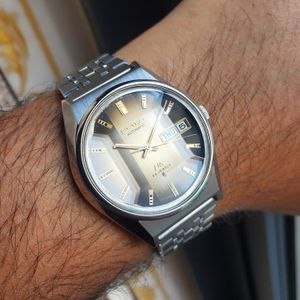 NICE VINTAGE SEIKO LM ORIGINAL DIAL 5606-7310 AUTOMATIC 23 JEWELS