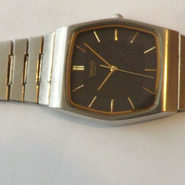 ごろ a vintage black dialled gents seiko quartz watch -6431-5110
