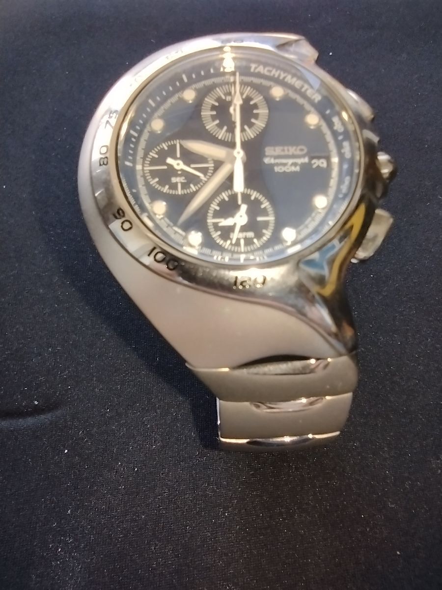 Vintage Seiko Asymmetrical Chronograph Men s Watch Silver Tone