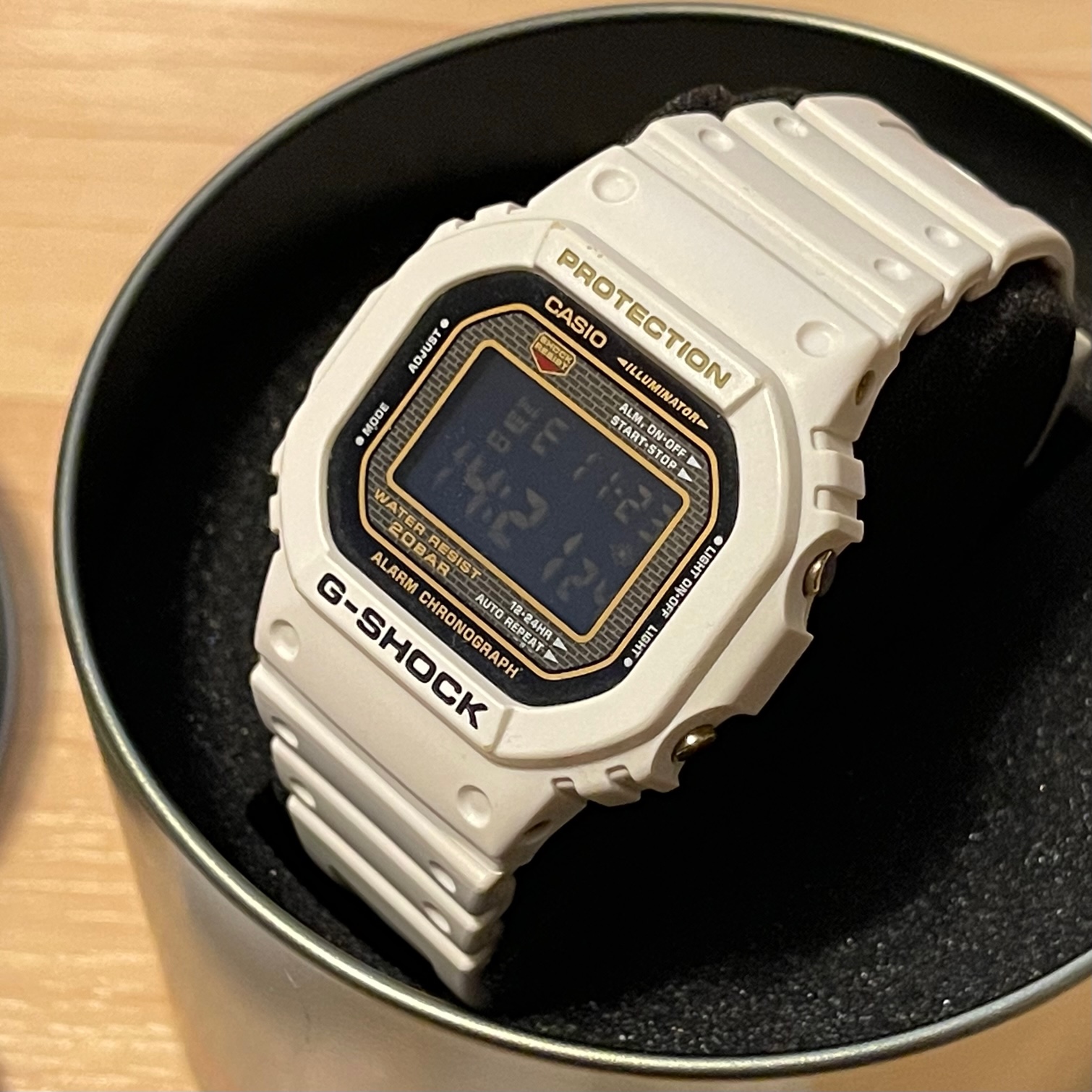 CASIO/G-SHOCK DW-5025B 25th 腕時計 白 時計 腕時計(デジタル