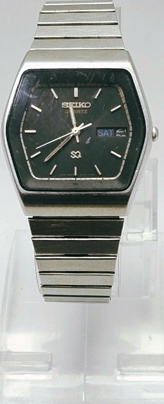 VINTAGE SEIKO TV 8223-5040 A2 QUARTZ 4J JAPAN MEN'S WATCH (1713