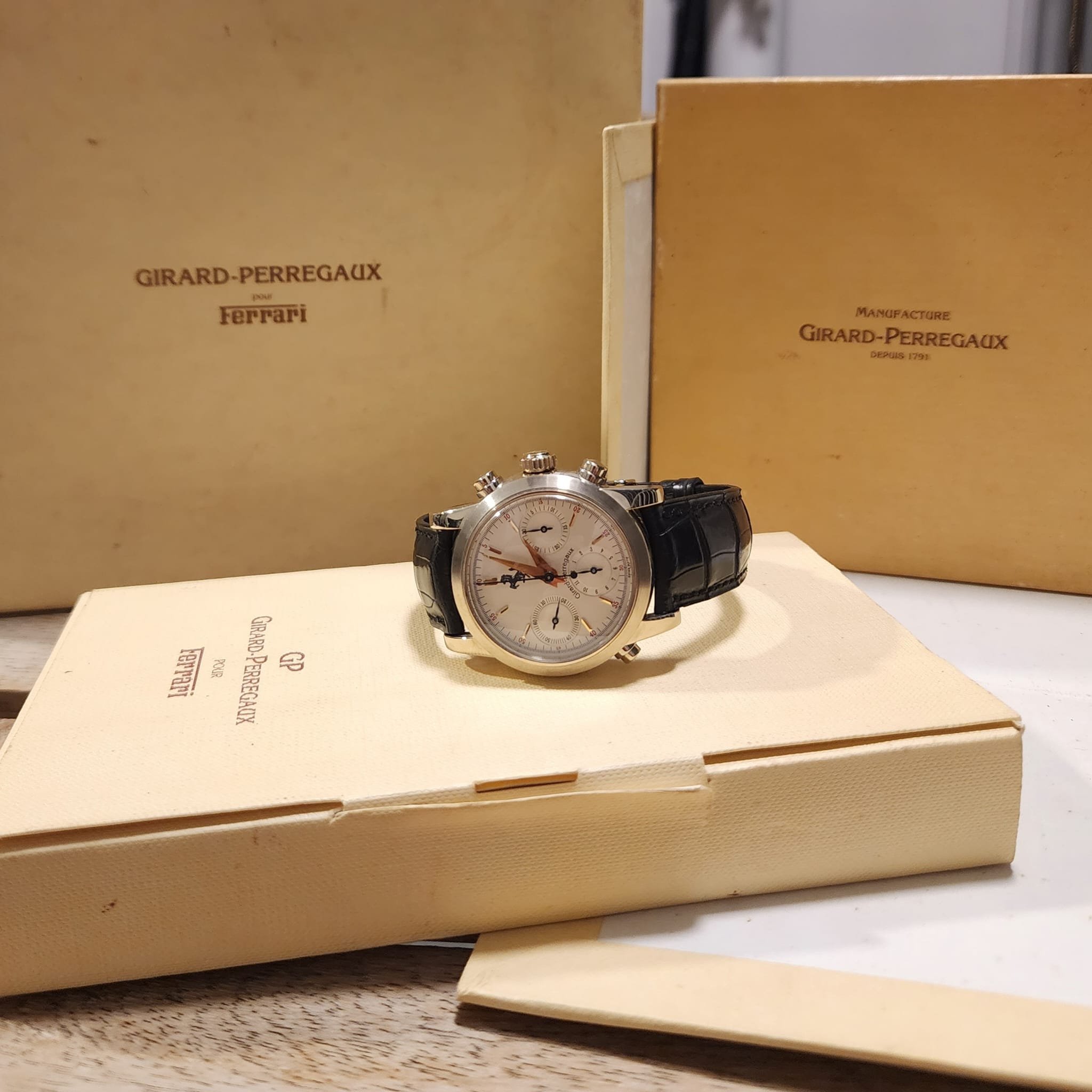 23 000 USD FSOT 18kWG 37mm Rattrapante Girard Perregaux pour