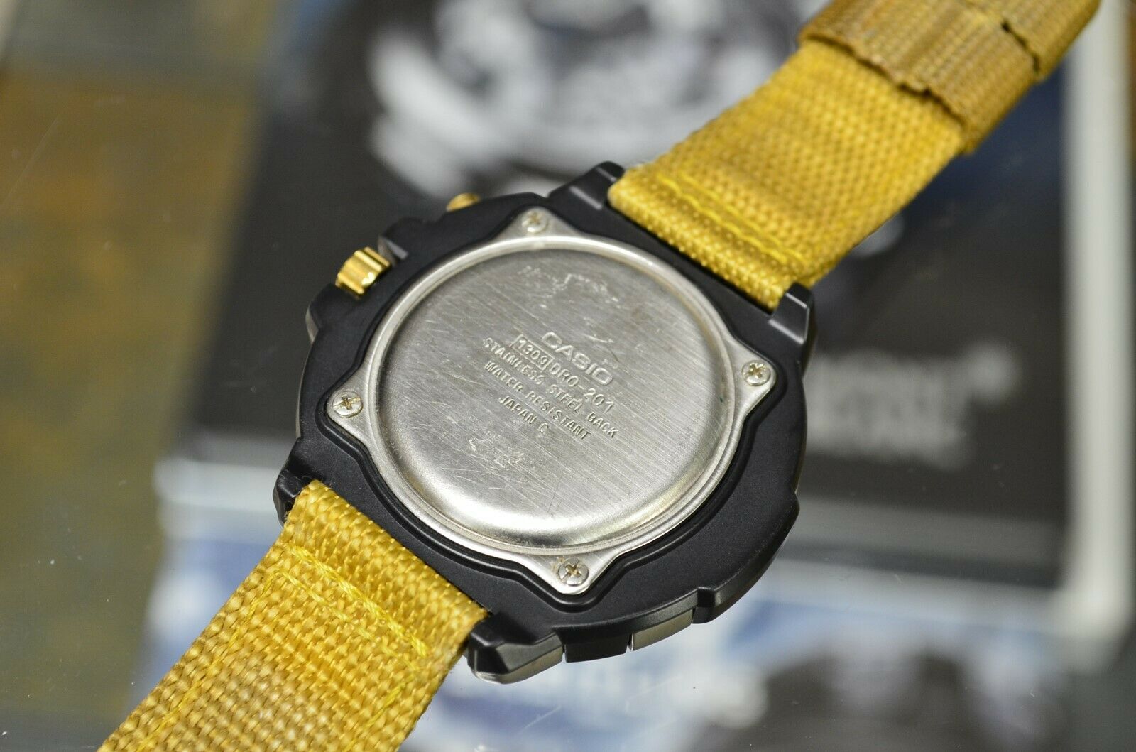 NOS CASIO DRO-201 DURO 200 SHROUDED DIVE WATCH ILLUMINATOR