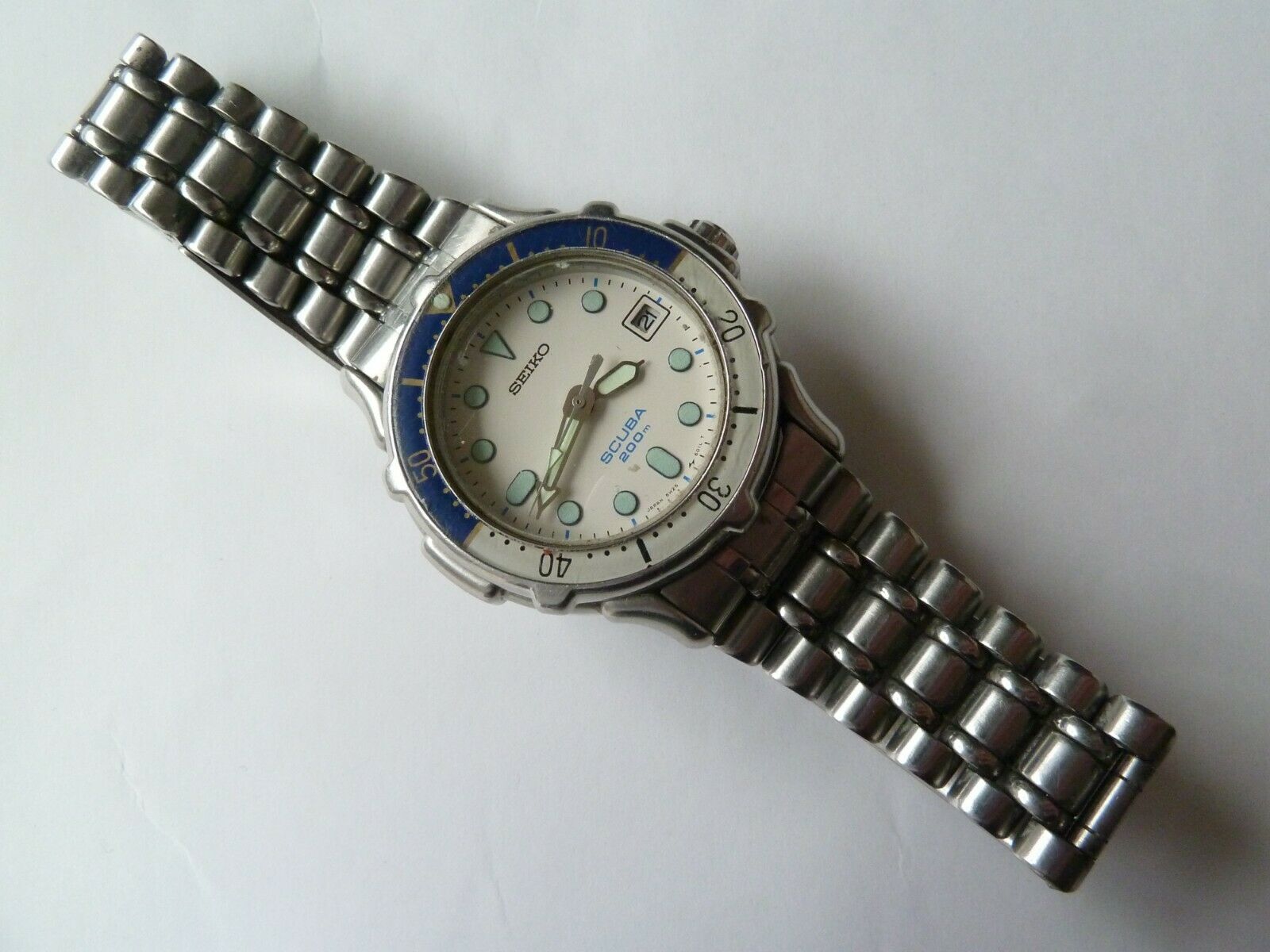 VINTAGE SEIKO SCUBA 200M 5H25-6050 DIVE WATCH. WORKING CONDITION