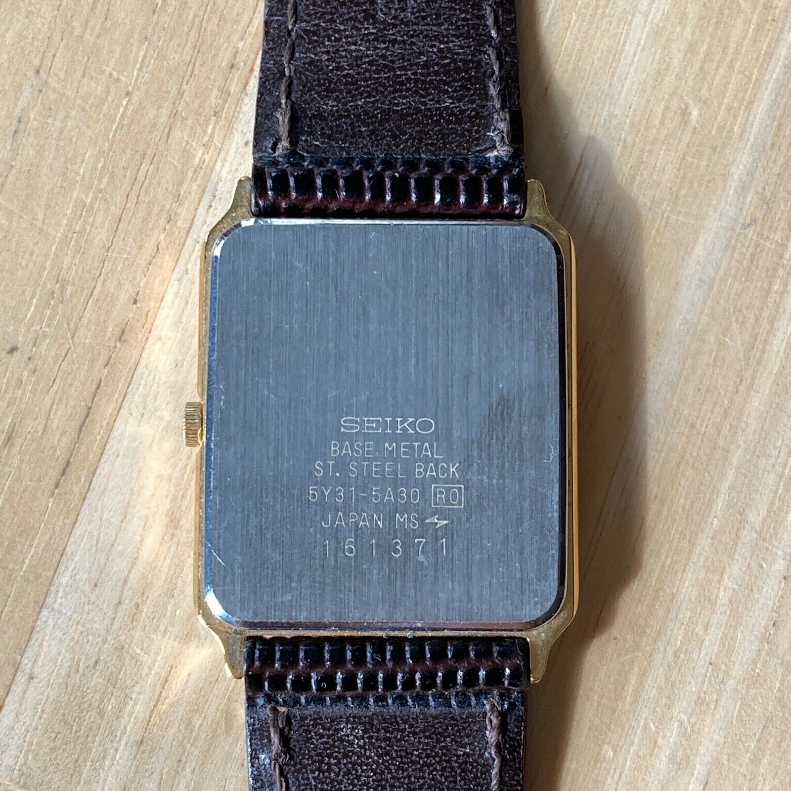 Vintage Seiko Rectangle Quartz Watch Leather Band 5Y31-5A30 Needs New  Battery | WatchCharts