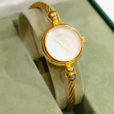 Gucci Bangle Watch Quartz White Shell Dial Gucci 1400l white dial - Gem main image 4