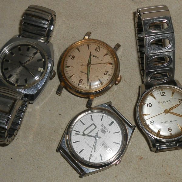 4 Vtg Self Wind Automatic Gents Watches Bulova Helbros 25 Seiko 5 Timex ...