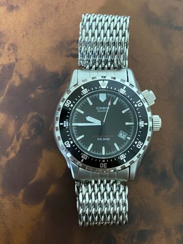 Casio MTD-526 Vintage Diver Watch 39mm
