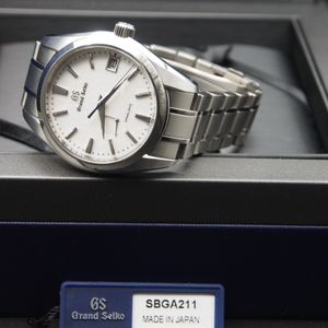 Men's SEIKO TITANIUM Watch - 100 M - V732-0P30 | WatchCharts