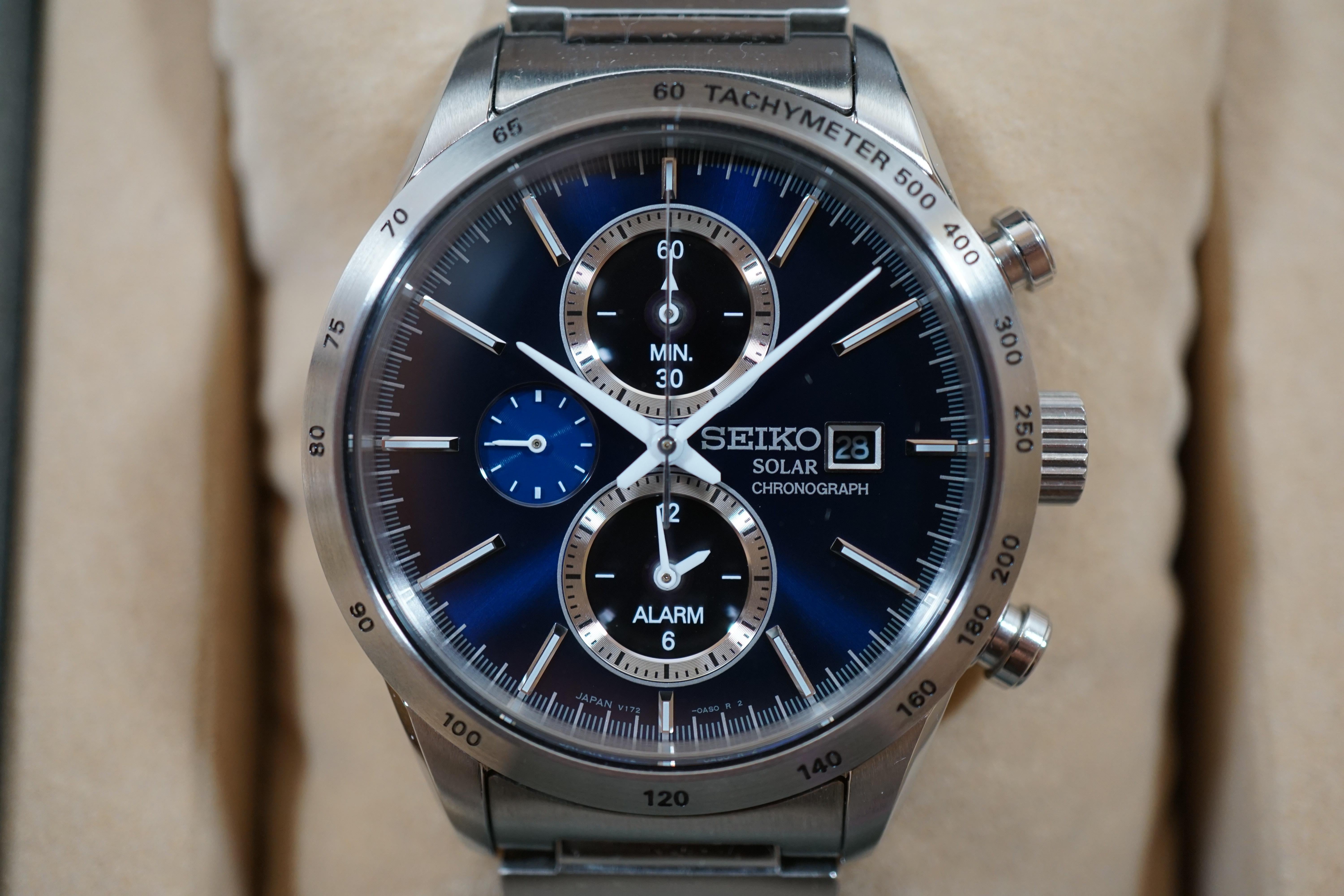 Seiko v172 solar store chronograph