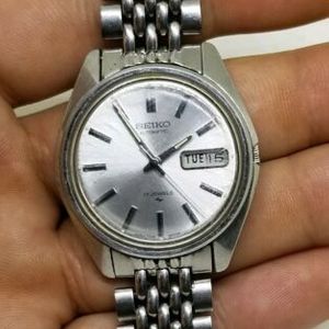 Vintage Seiko 7006-8007 17 Jewel Automatic Silver Dial Wristwatch Original  Band | WatchCharts