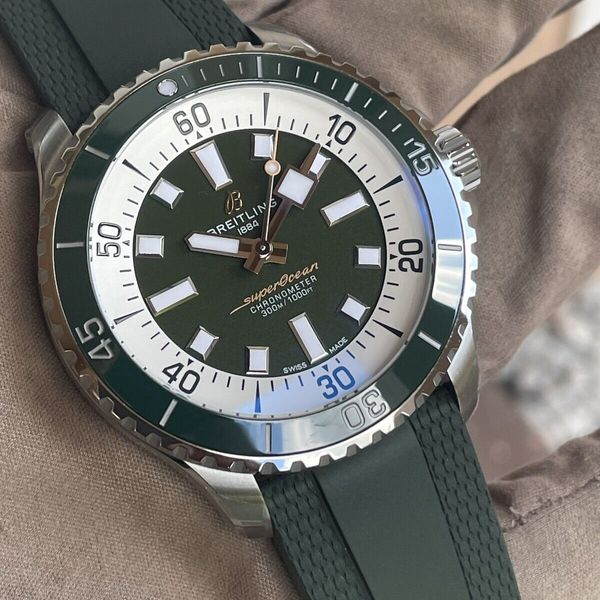 FSOT BNIB Breitling 2022 Superocean Green On rubber Strap 44mm ...