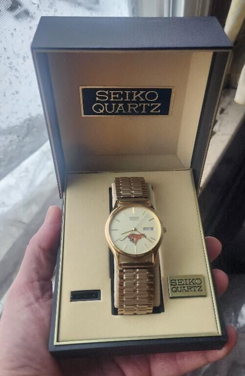 Vintage Seiko Men's Exxon Gas Oil Tiger Watch Wristwatch & Case