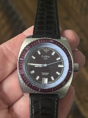 ZODIAC SEA DRAGON SWISS MADE MENS QUARTZ WATCH ZO2261 NEEDS