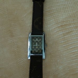 AUTHENTIC LOUIS VUITTON Paris Ladies Wristwatch Plaque OR G20m 3632hs2001l  £1,000.00 - PicClick UK