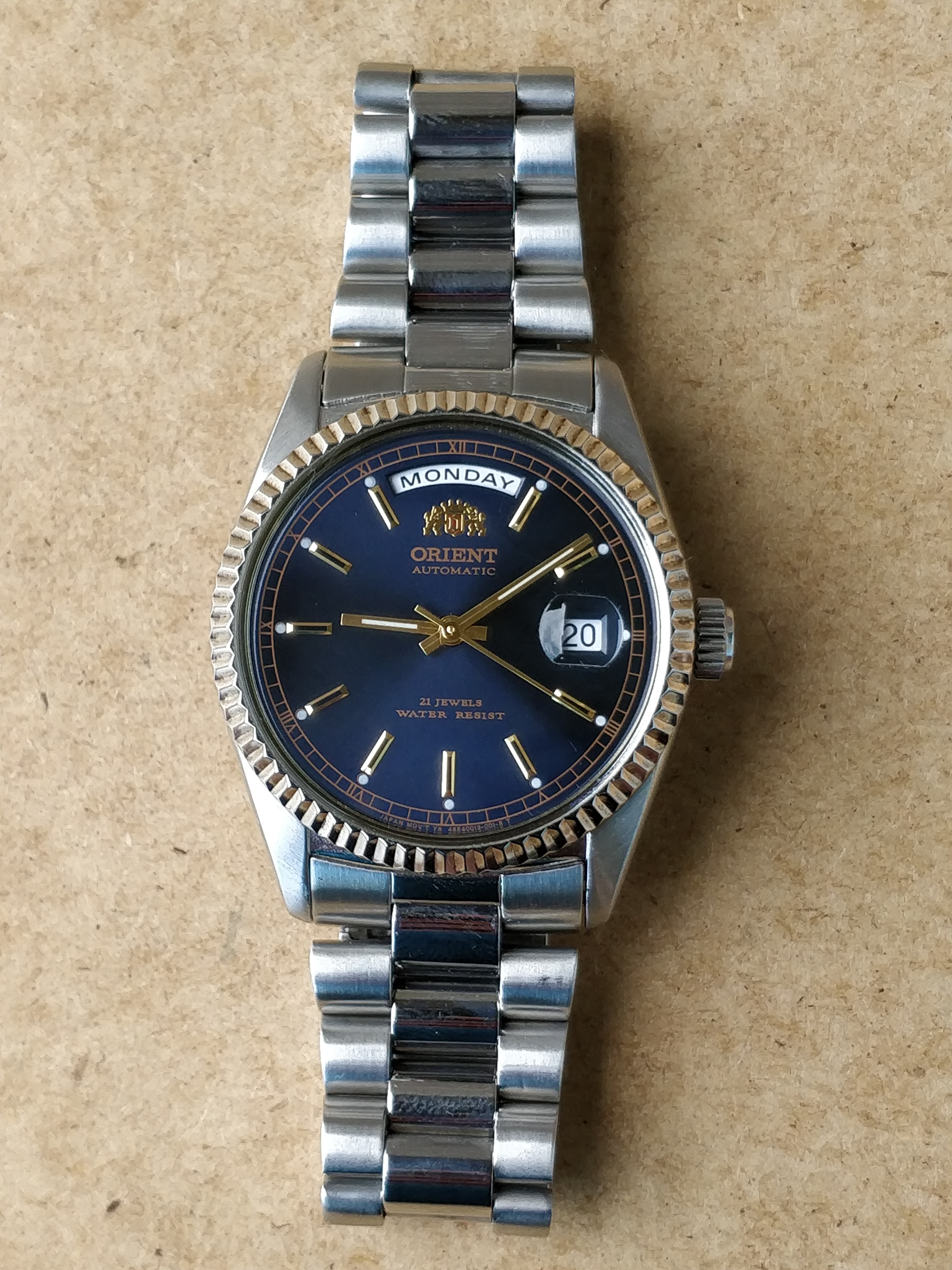 Orient president blue discount dial