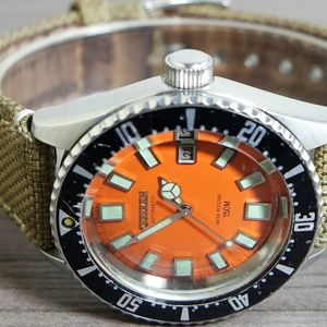 Vintage Automatic outlet 1972 Citizen Mens Watch with Orange Strap!