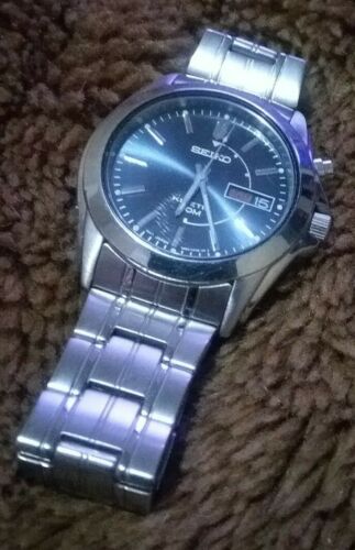 NEW Seiko SMY111 Men s Kinetic Blue Dial Stainless Steel 37mm