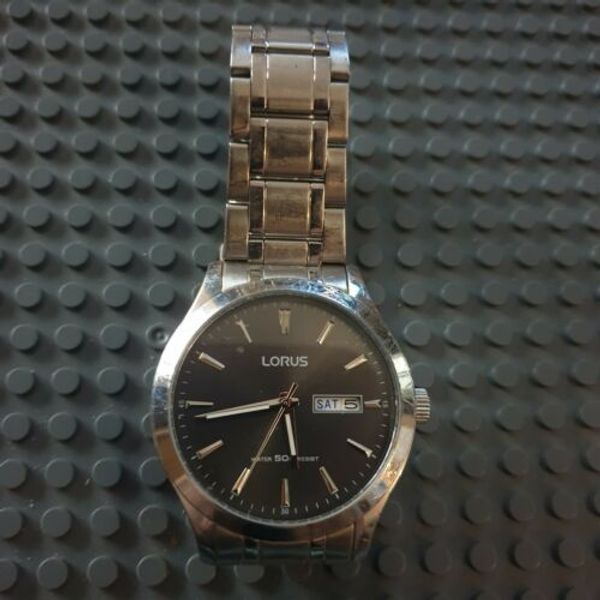 Gents Genuine LORUS VX43X096 (SEIKO) Day Date 50m Steel Watch