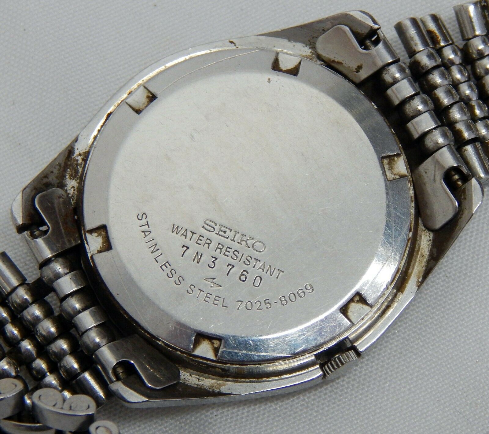 Vintage Seiko 7025-8069 Mens Watch | WatchCharts