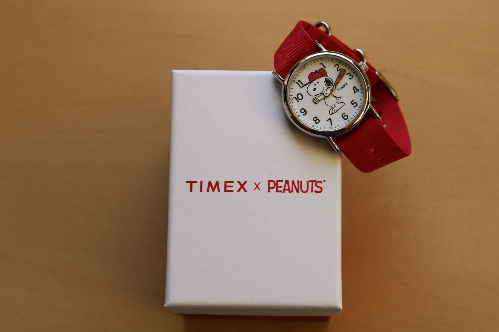 Timex X Peanuts-Snoopy Weekender Red Slip Thru Fabric Watch  display picture 1