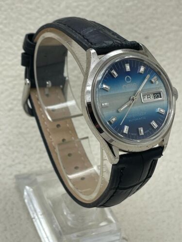 Vintage Oris Conquistador Automatic 17 Jewels Day Date Watch Great