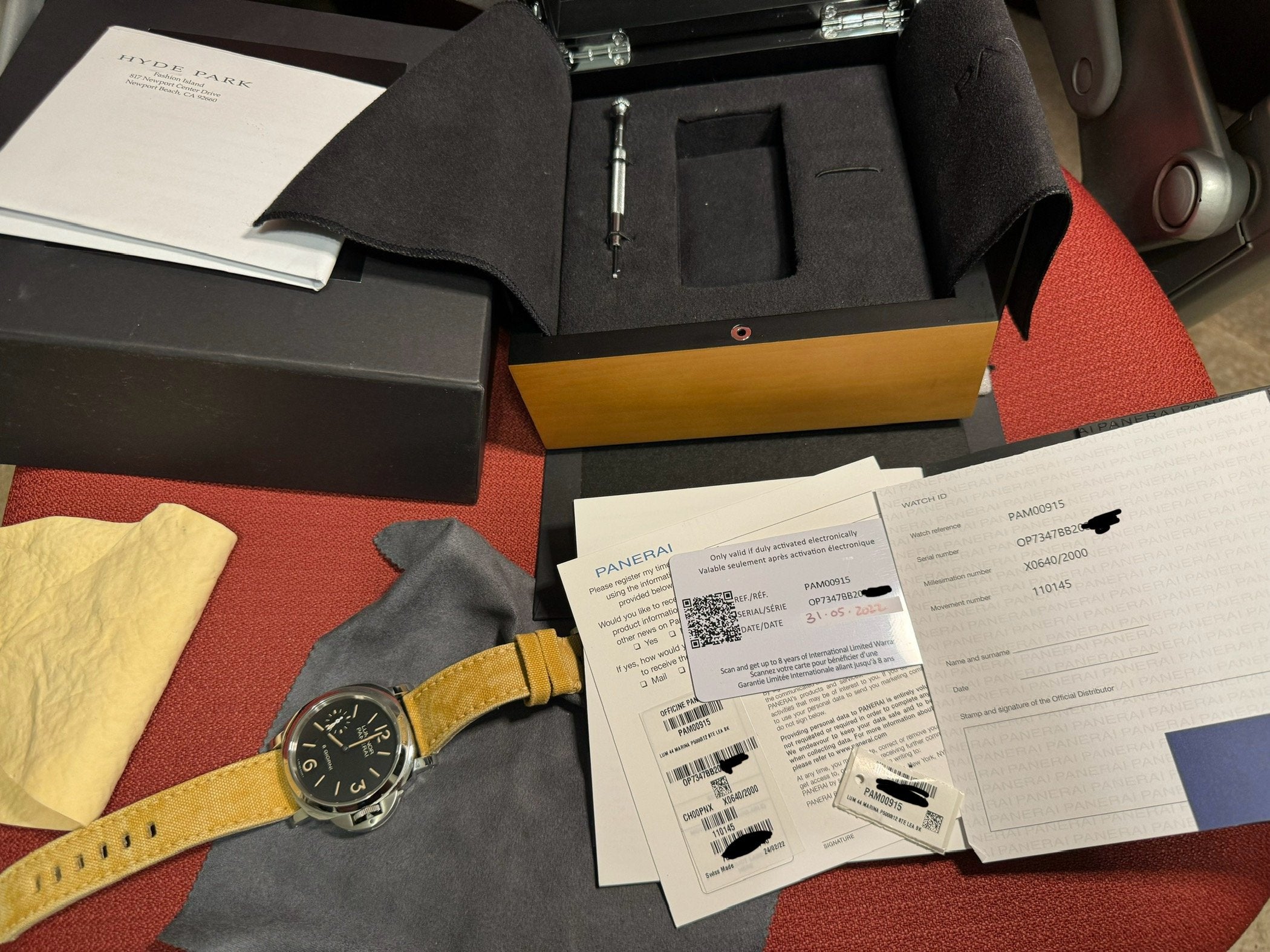 Panerai PAM 915 8 Day 10 straps WatchCharts Marketplace