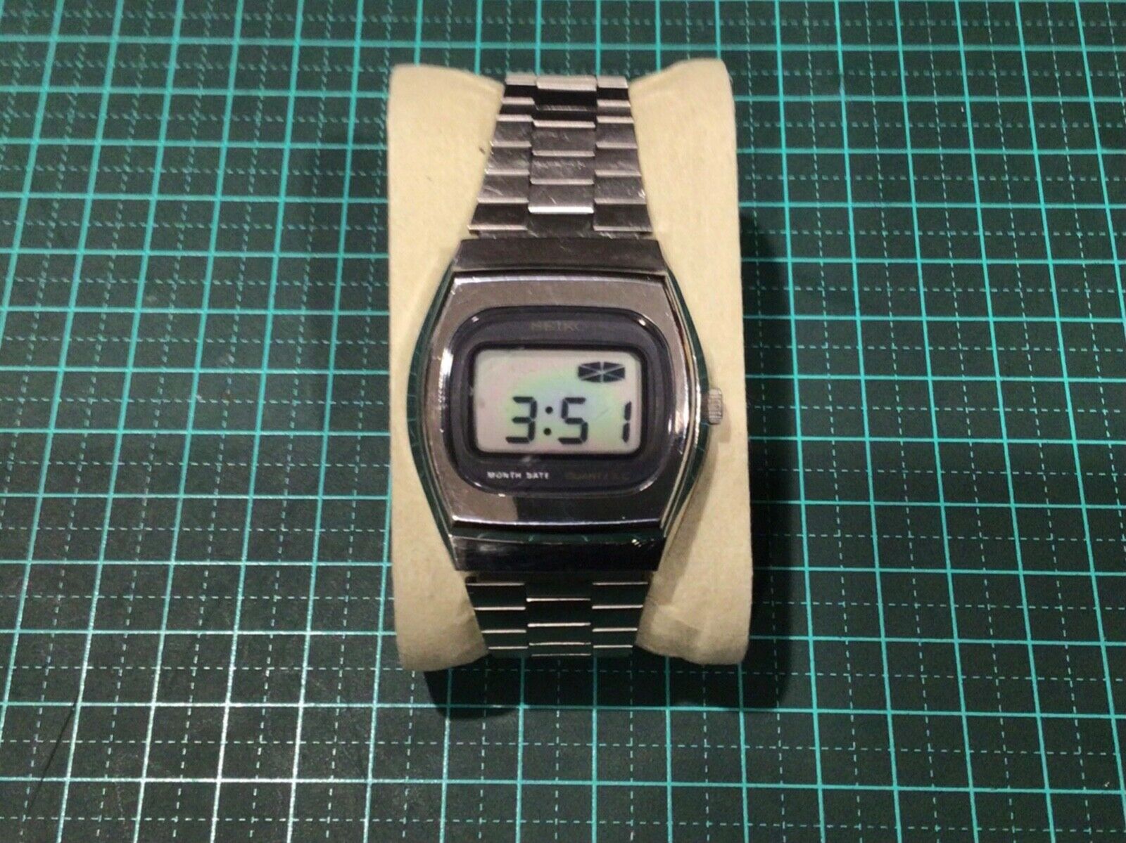Vintage Seiko 0534-5020 Lc Lcd Digital Quartz Watch | WatchCharts