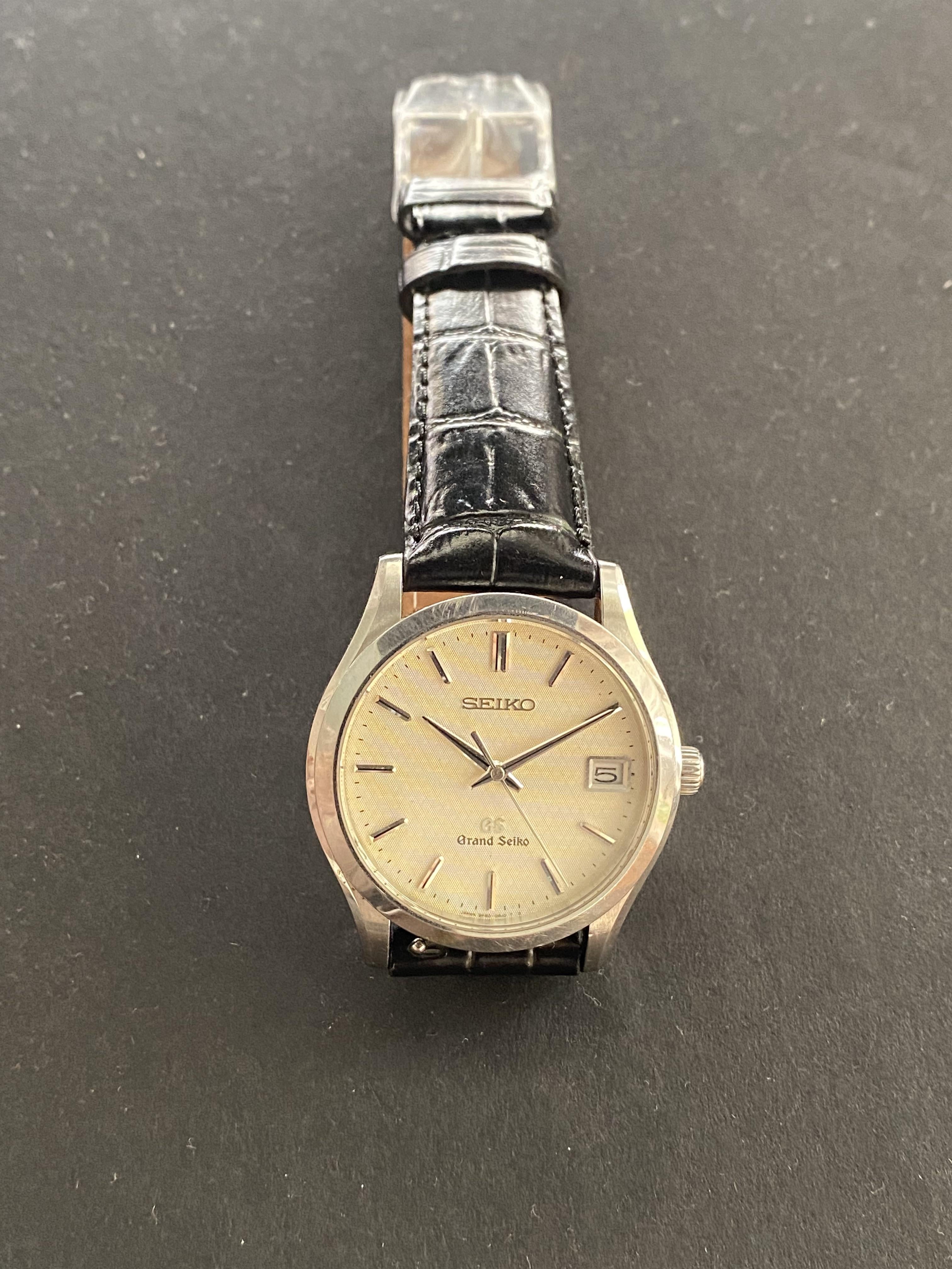 WTS] Grand Seiko SBGV003 (ref: 9F82-0A10) - cream champagne textured dial |  WatchCharts Marketplace