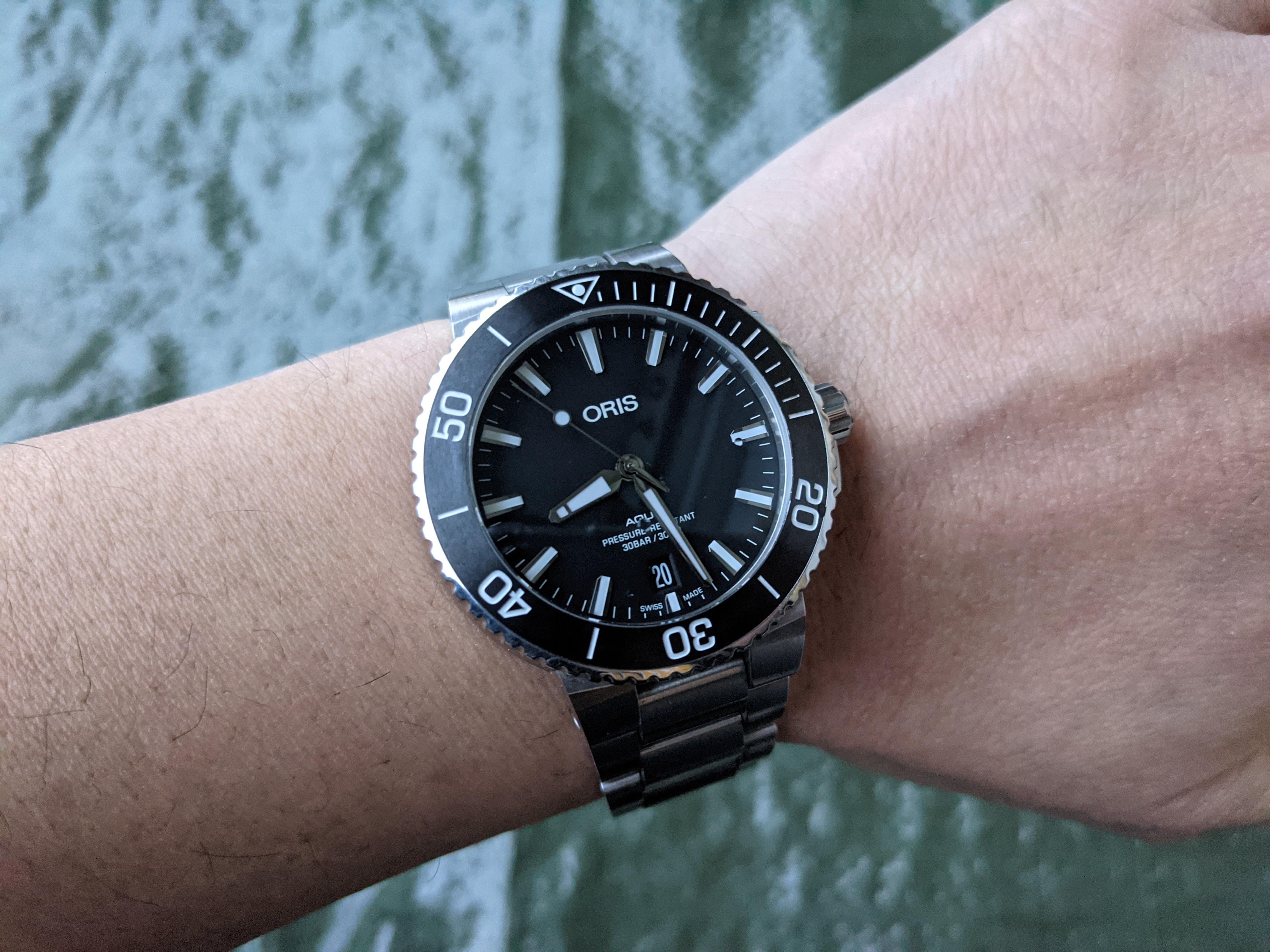 Oris aquis hotsell 39.5 black