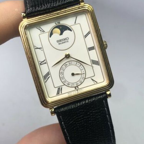 Rare Vintage Seiko Men's Rectangular Moon Phase Quartz Watch