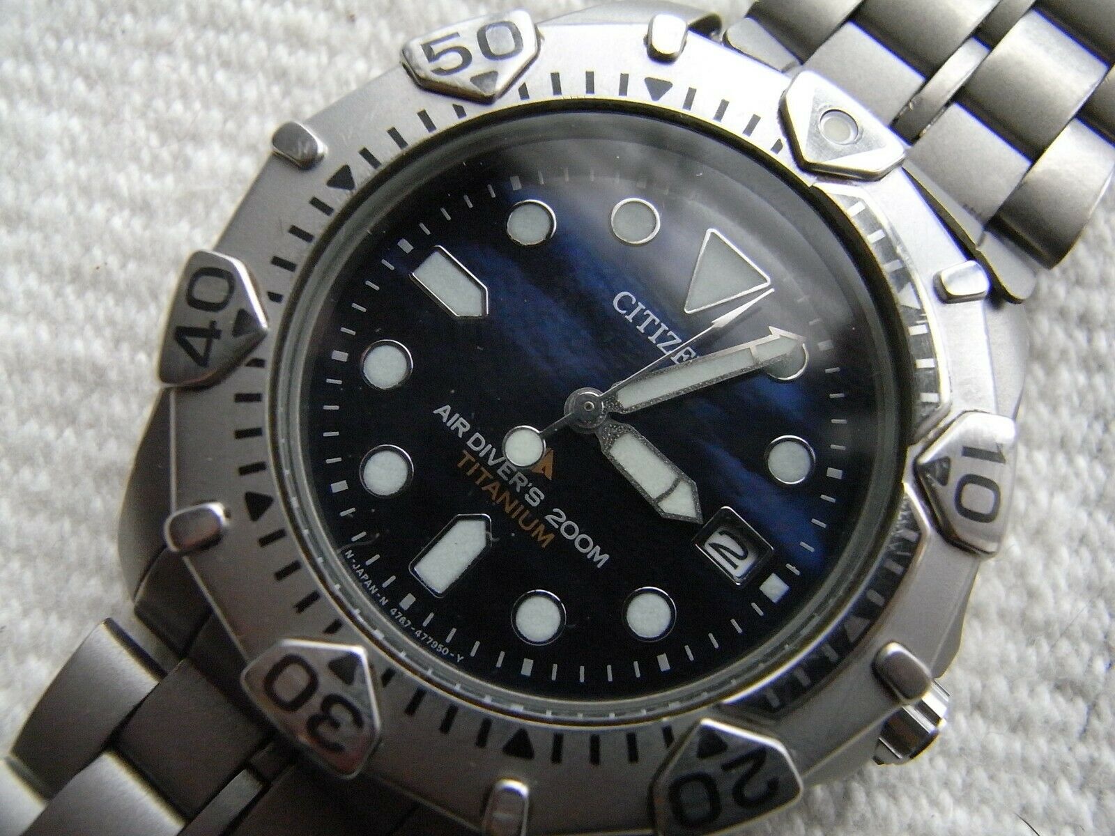 citizen air diver 200m titanium