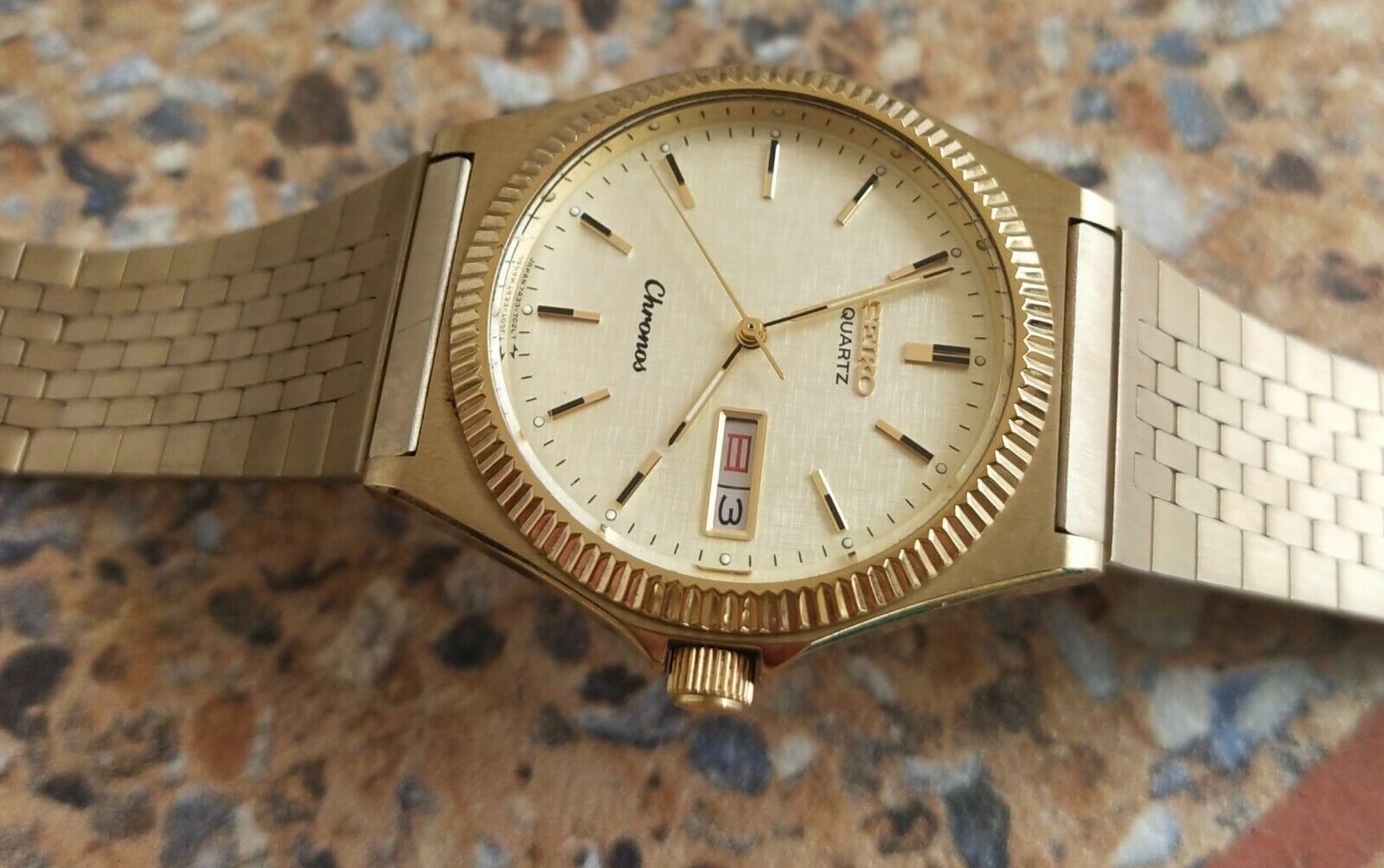 Seiko Chronos Quartz JDM 7433 7010 March 1983 Kanji HGC Screwdown