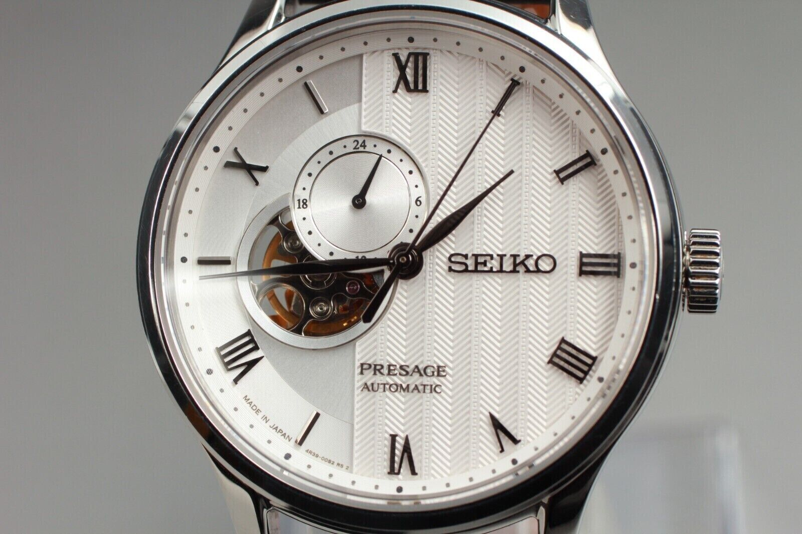 Seiko Presage 4R39-00W0 Automatic White Men's Watch Unreal