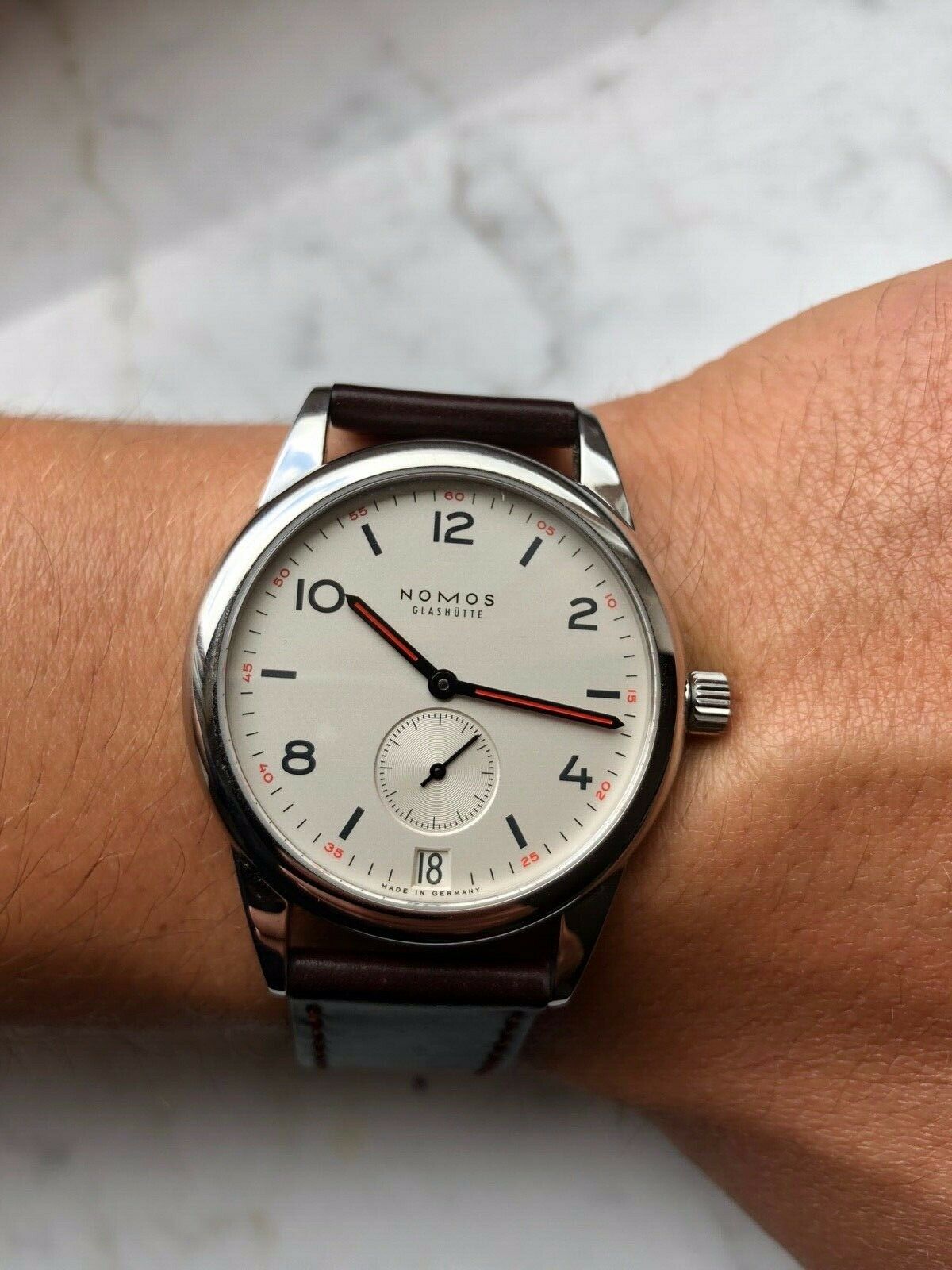 nomos club datum 731