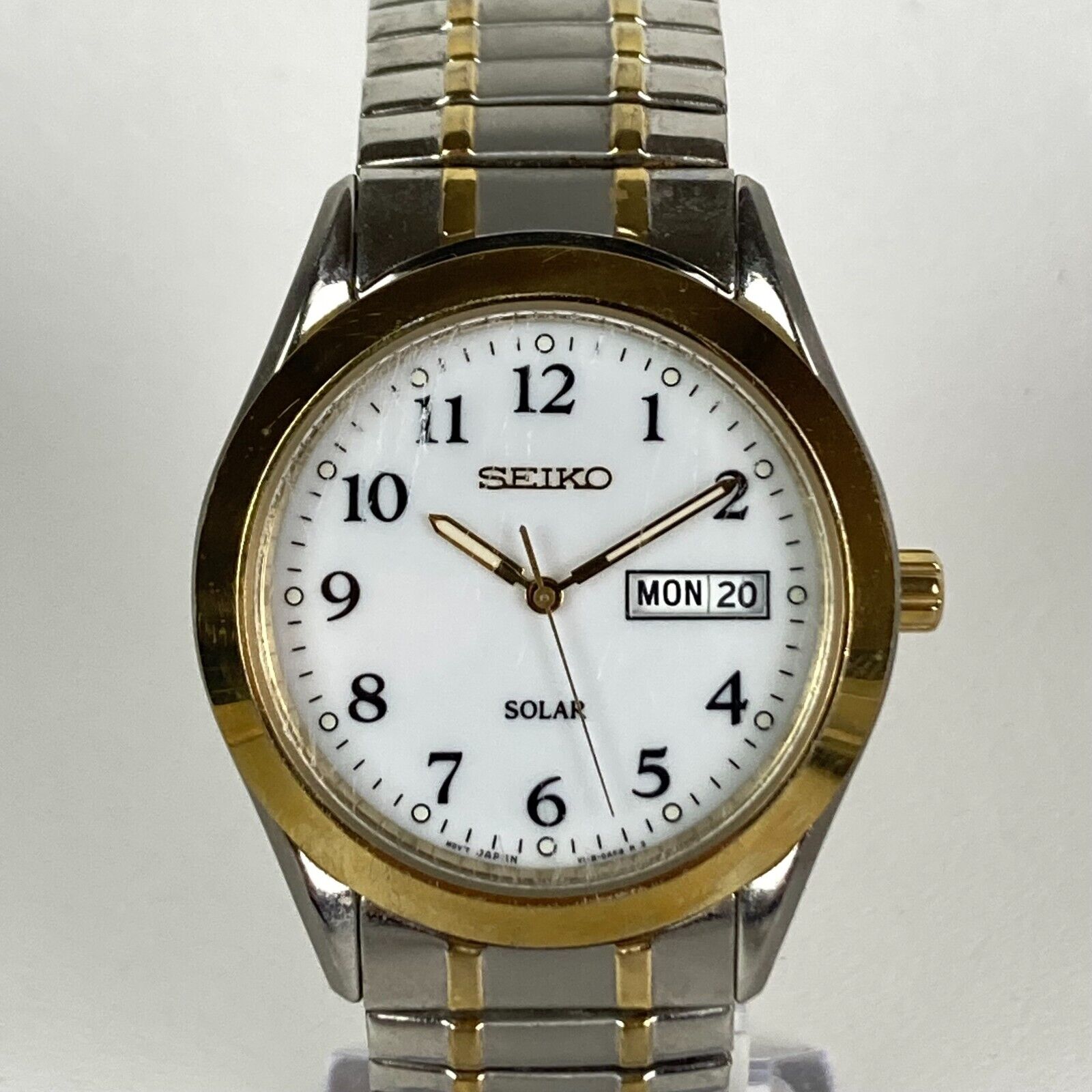 Seiko Solar Watch Men Silver Gold Two Tone Day Date V158 0AB0