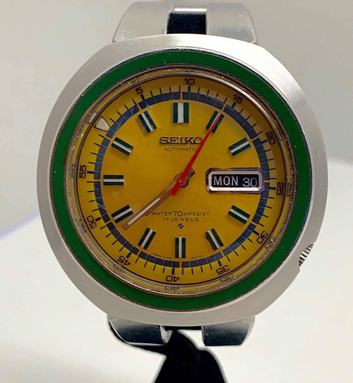 Seiko vintage 6106-6439 1970's running saucer UFO diver's watch |  WatchCharts