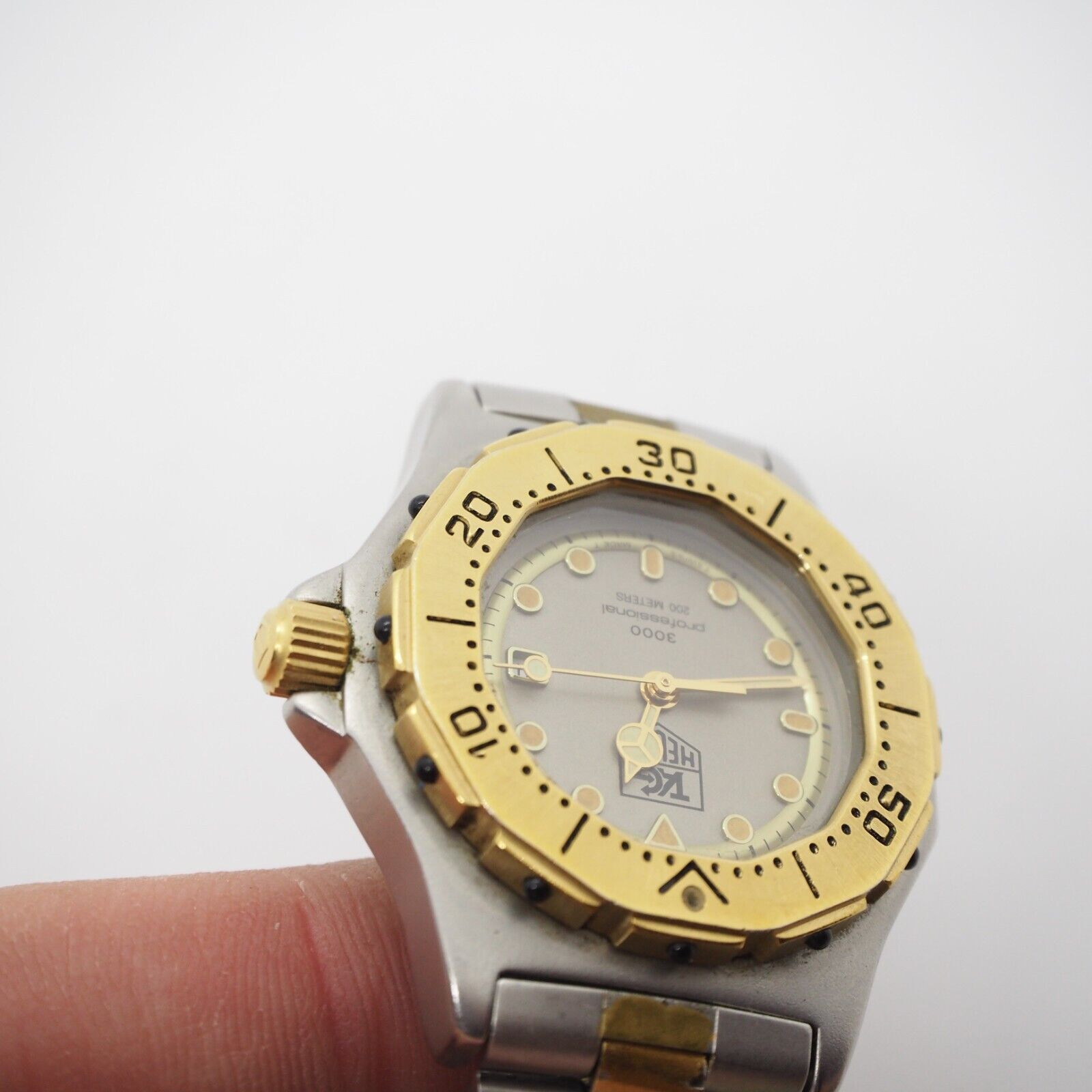 Tag Heuer Professional 3000 Watch 934.215 Quartz Ladies 31mm Gold