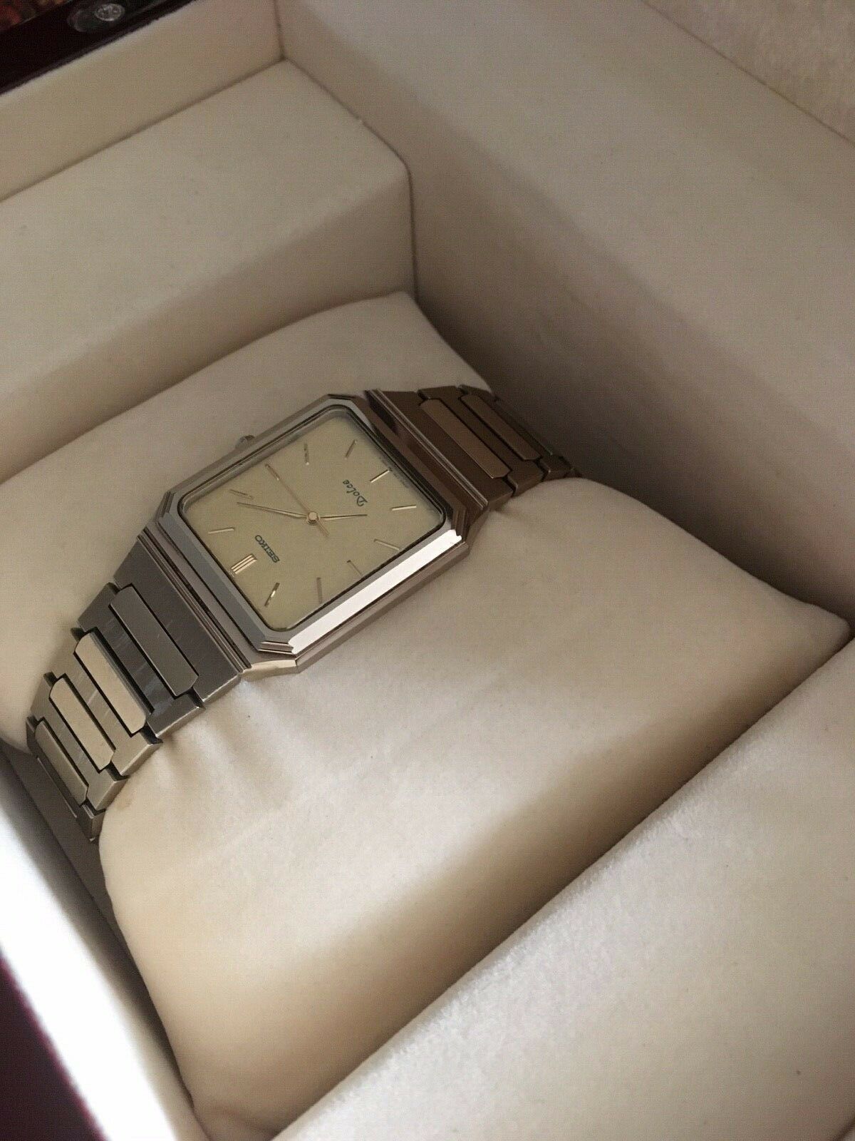 Seiko Dolce 7741-5120 Tungsten Carbide Case Antimagnetic Quartz