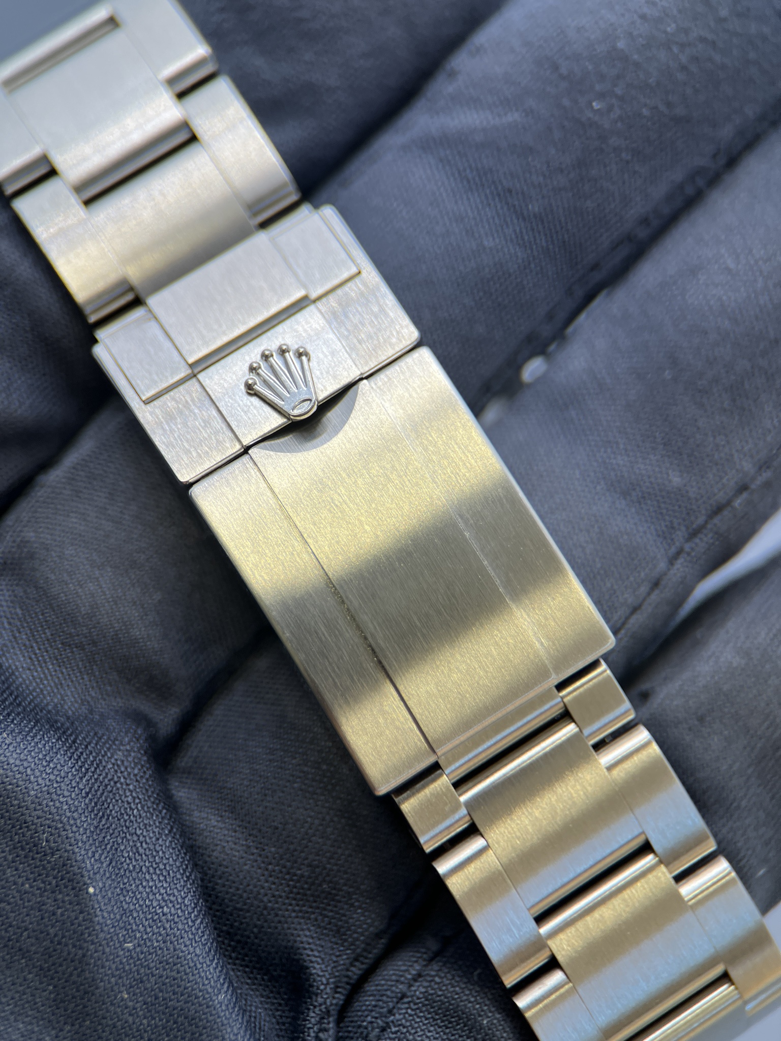 WTS] Rolex Explorer II 226570 Full set 2024 $10000 | WatchCharts